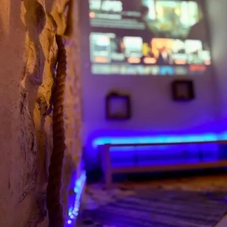 Magnifique Appart Avec Sa Cinema En Coeur De Unique * Nîmes